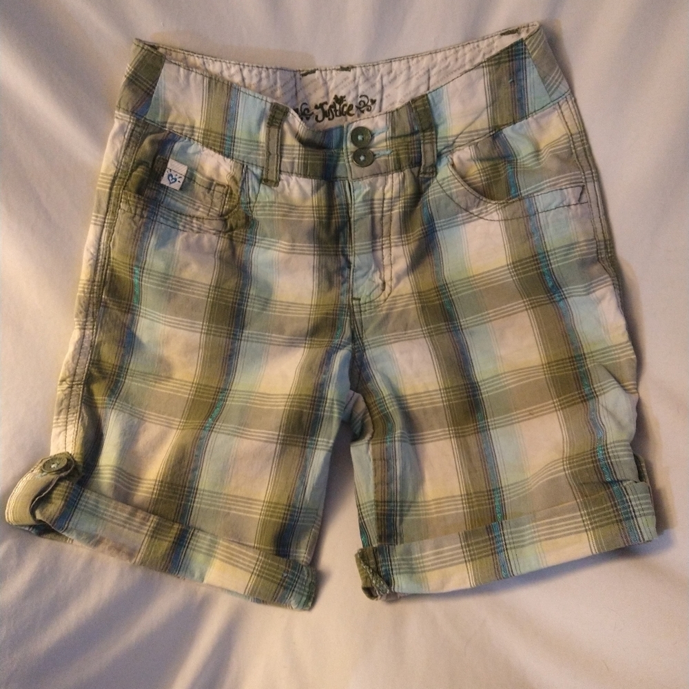 🌷🌷Justice plaid shorts **SO CUTE**